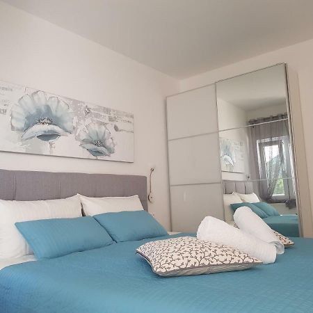 Evita Fazana Premium Studio Apartments Exterior photo